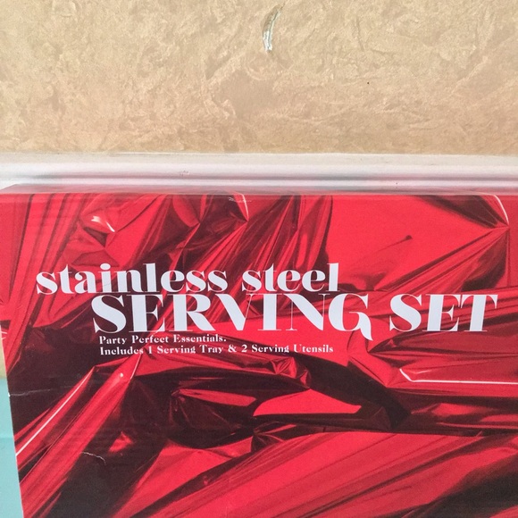 Stainless steel serving tray from ulta - Picture 3 of 6